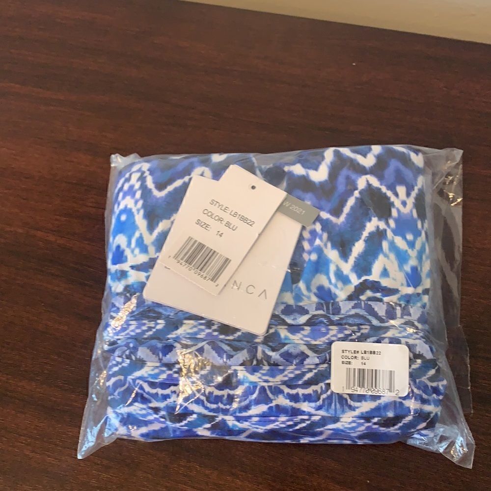 La Blanca Women’s cross back one piece swimsuit size 14 and 16 NWT - Picture 9 of 12